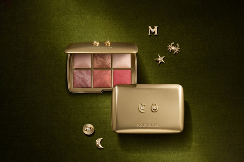 HOURGLASS | Ambient Lighting Edit: Charms