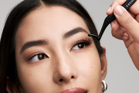Lash Application