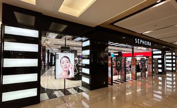 TUNJUNGAN PLAZA 4